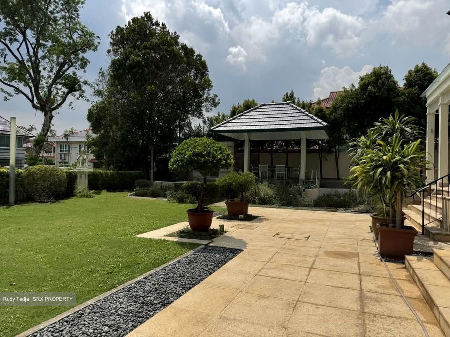 Gallop Park Road (D10), Detached #555329941